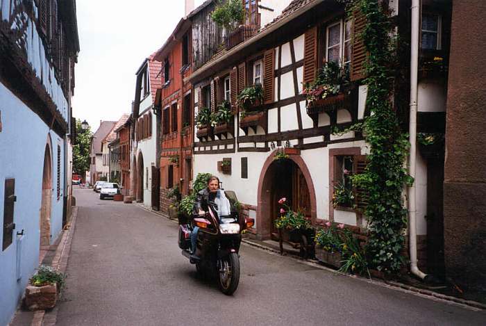 ohne_helm1.jpg (54185 Byte)