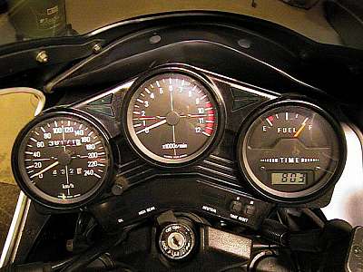XJ_cockpit.jpg (26715 Byte)