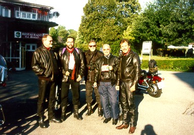 friends1.jpg (54209 Byte)