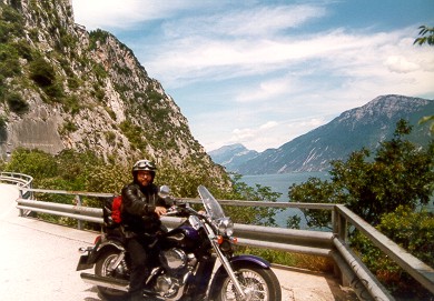 garda3.jpg (46806 Byte)