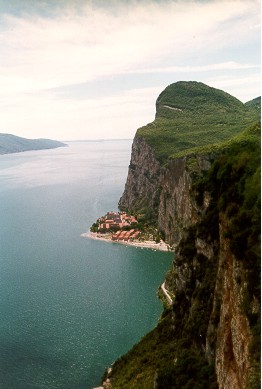 garda5.jpg (28700 Byte)