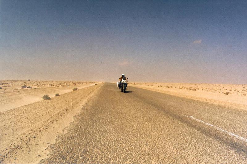 Joe_on_the_road.jpg (70251 Byte)